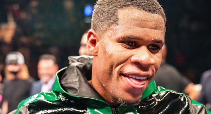 Devin Haney comemora anulação de derrota para Ryan Garcia com dança; veja