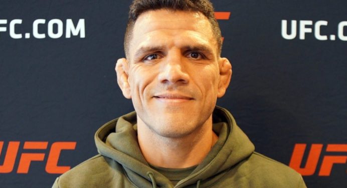 Rafael dos Anjos define alvos para seu retorno ao meio-médio do UFC