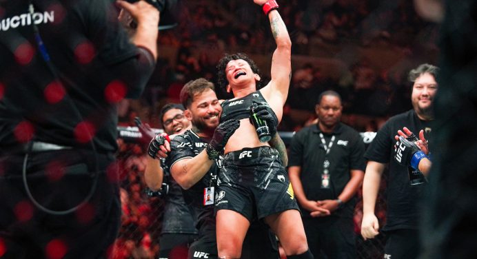 Virna Jandiroba vence promessa mexicana e defende posição no top 5 do ranking do UFC