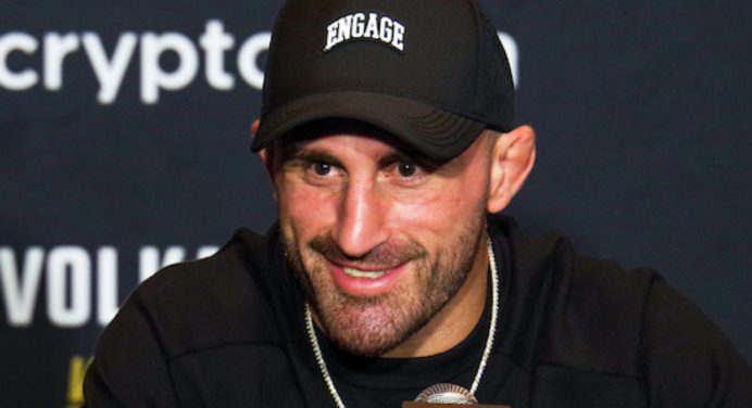 Volkanovski abre as portas para luta contra Diego Lopes no UFC Austrália, em fevereiro