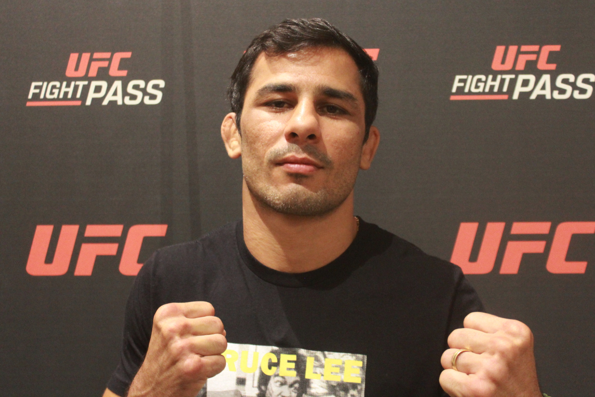Campeão, Pantoja reflete sobre pressão de liderar card do UFC Rio: “Obrigado a vencer”
