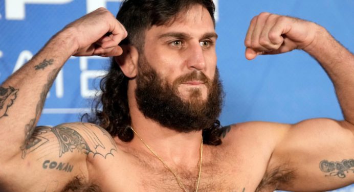 Joshua Silveira esbanja confiança para luta contra vencedor do torneio da PFL