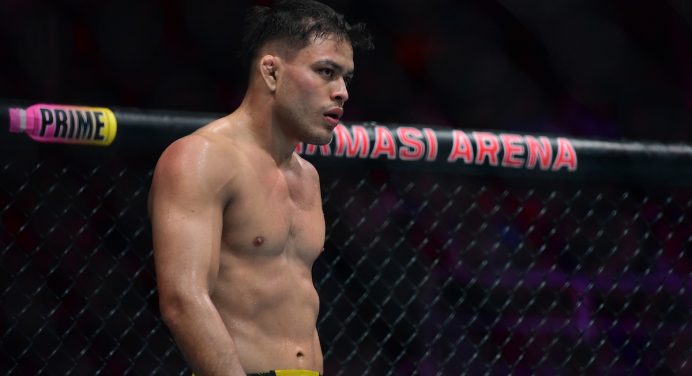 Elves Brener promete volta por cima após 1ª derrota no UFC: “Apenas começando”