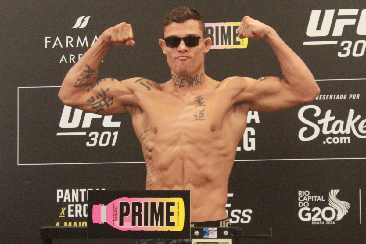 Caio Borralho rouba a cena em pesagem de caras pintadas no UFC Rio