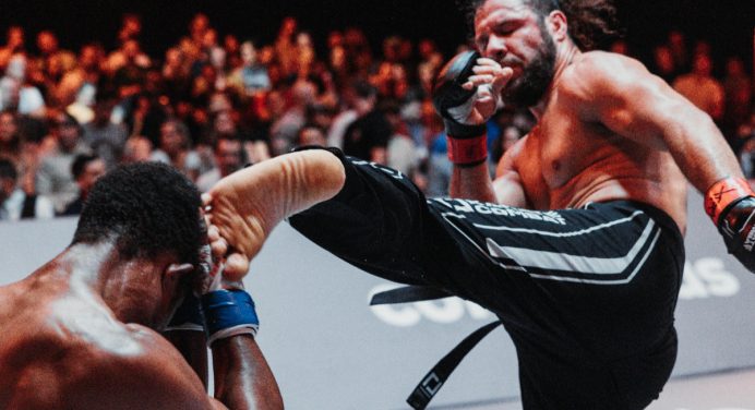 Escalado de última hora, Markus Maluko estreia com vitória no Karate Combat e mira cinturão