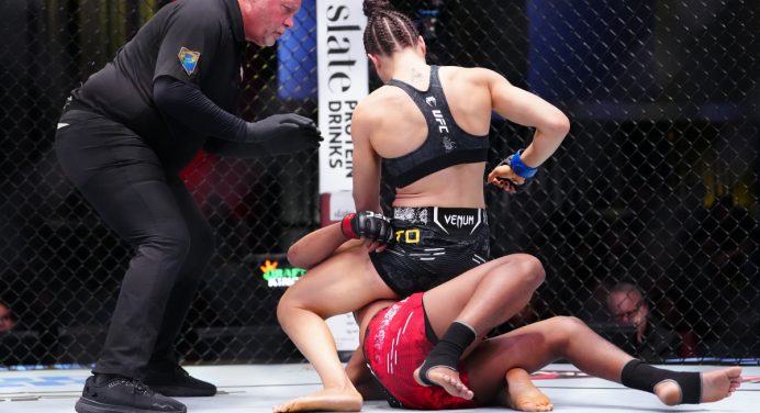 Melissa Gatto nocauteia rival com ‘soco no seio’ em duelo de brasileiras no UFC; entenda