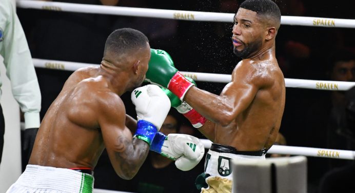 Hebert Conceição vence Esquiva Falcão em grande luta na noite da despedida de Anderson Silva