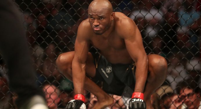 Ex-campeão, Kamaru Usman mira disputa com vencedor do ‘main event’ do UFC 304