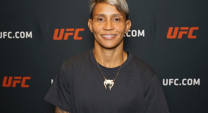 Protagonista, Amanda Lemos mira nova disputa de título em caso de vitória no UFC Vegas 94