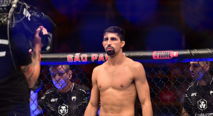 Kauê Fernandes nocauteia rival e conquista primeira vitória no UFC