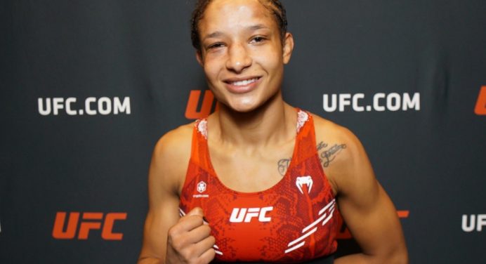 Jacqueline Cavalcanti ironiza árbitro que marcou vitória de Josiane Nunes: “Precisa de óculos”