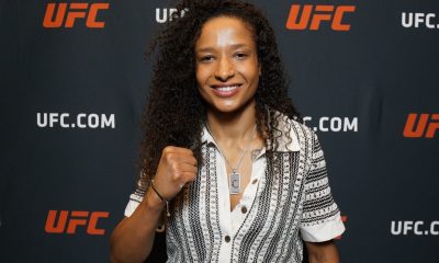 Jacqueline Cavalcanti sorri para foto durante entrevista antes do UFC Vegas 96