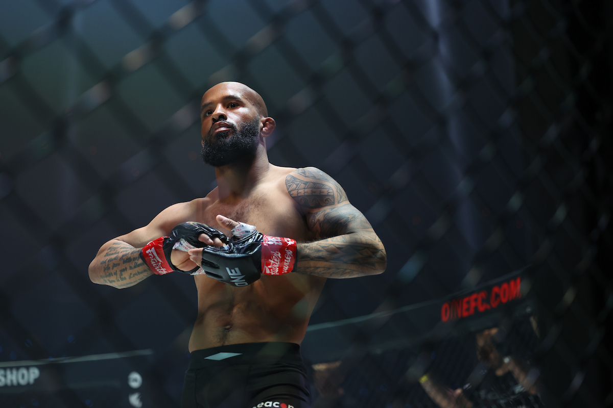 Demetrious Johnson encerrou sua carreira no MMA como um dos maiores lutadores da história.