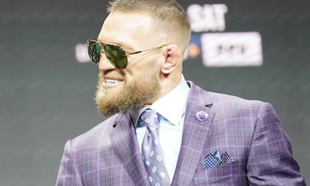 Conor McGregor é ex-campeão dos penas e dos leves do UFC