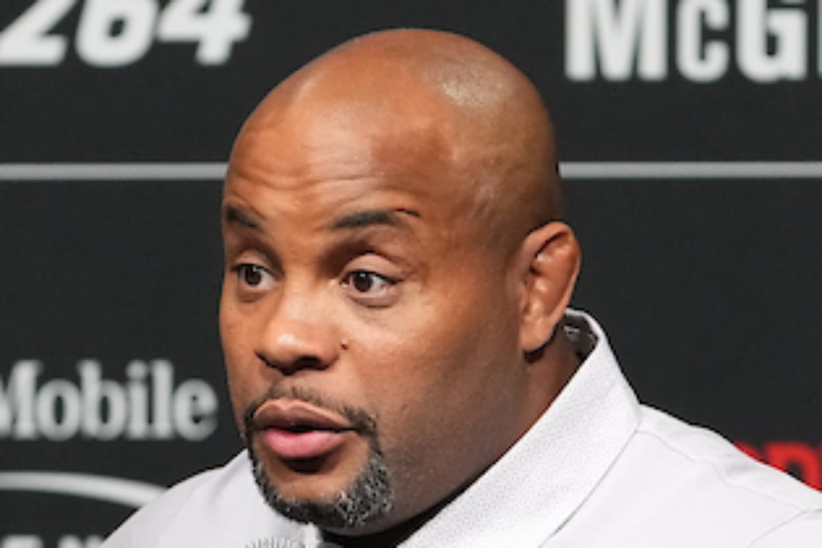 Ex-campeão do UFC, Daniel Cormier integra o Hall da Fama da organização e atua como comentarista