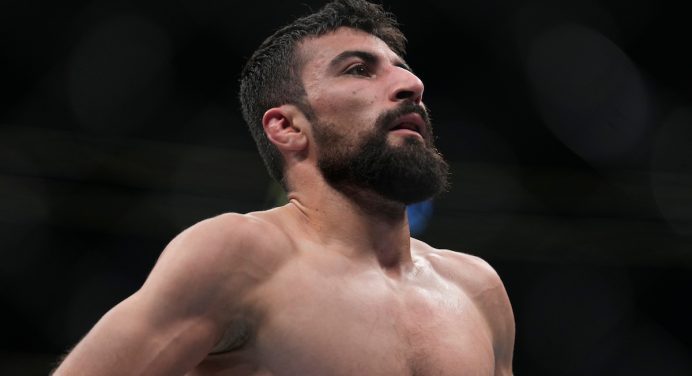 Invicto no MMA, algoz de Victor Striker no UFC 308 desafia José Aldo: “Gerações colidem”