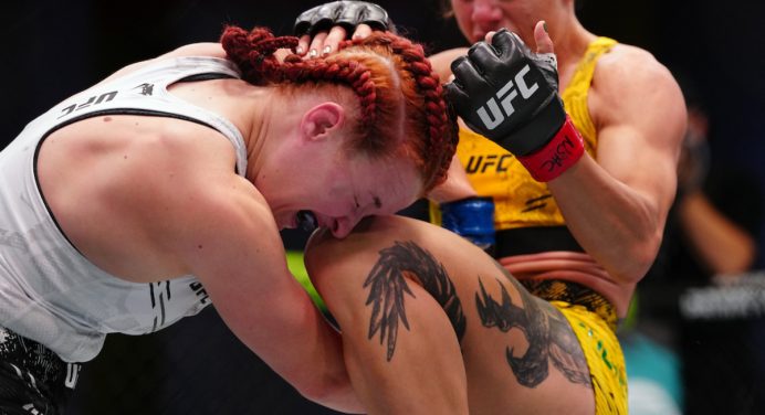 Julia Polastri vence por decisão dividida e se recupera no UFC