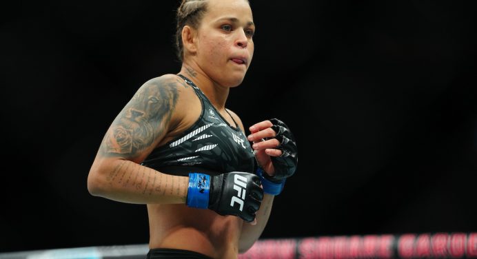 Divisor de águas! Eduarda Ronda exalta mudança de categoria no UFC: “Muito mais forte”