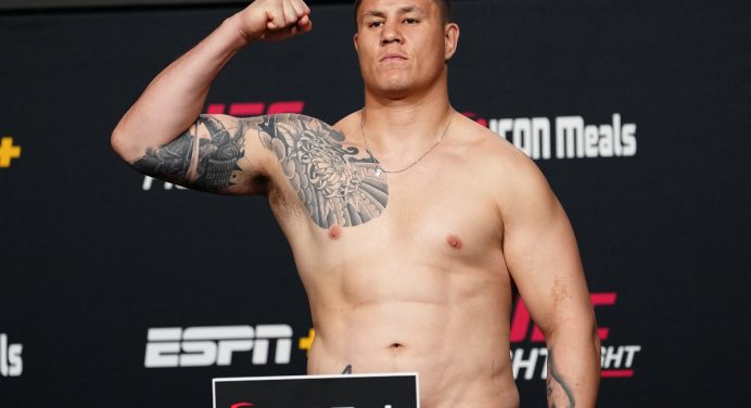 Em pesagem relâmpago, sexteto brasileiro vence a balança e confirma participação no UFC Canadá