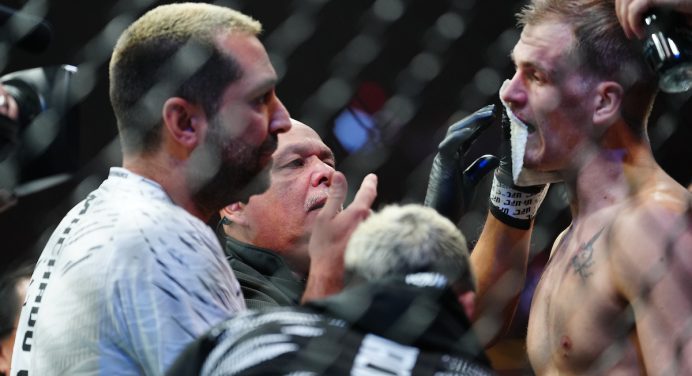 Ian Machado Garry pede desculpa a Charles Do Bronx após derrota no UFC 310