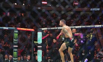 Alexandre Pantoja celebra sua vitória no UFC 310