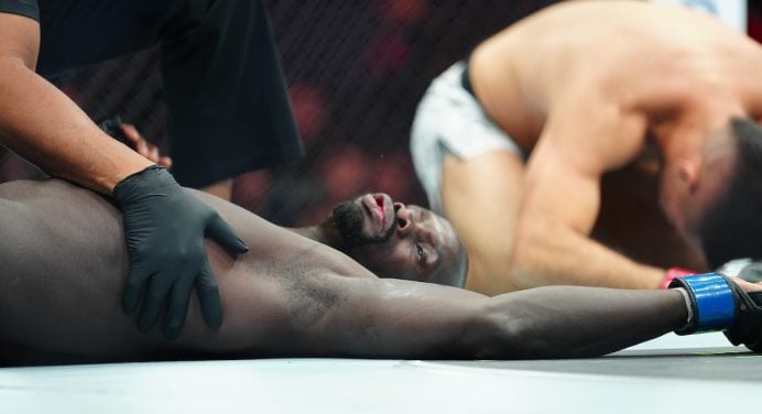 Vicente Luque coloca rival para dormir e espanta má fase no UFC