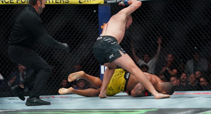 UFC Tampa: Algoz de brasileiro fatura bônus de R$ 305 mil por Performance da Noite