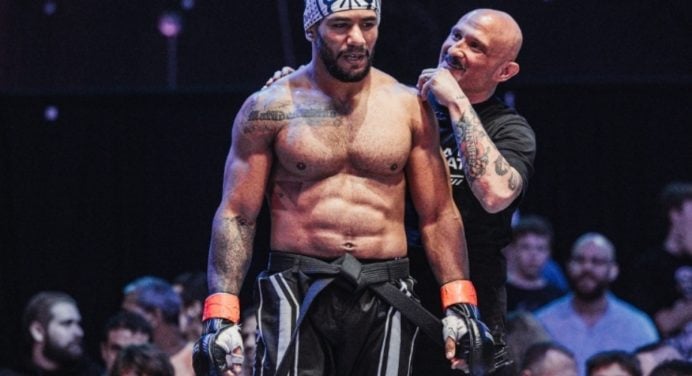 Ex-UFC, Rafael Alves busca title shot na última edição do Karate Combat em 2024