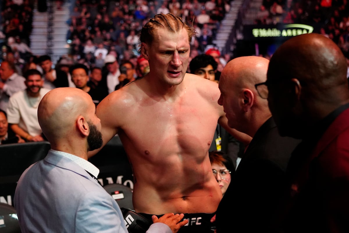 Alexander Volkov conversa com Dana White para tentar entender resultado da luta contra Ciryl Gane no UFC 310