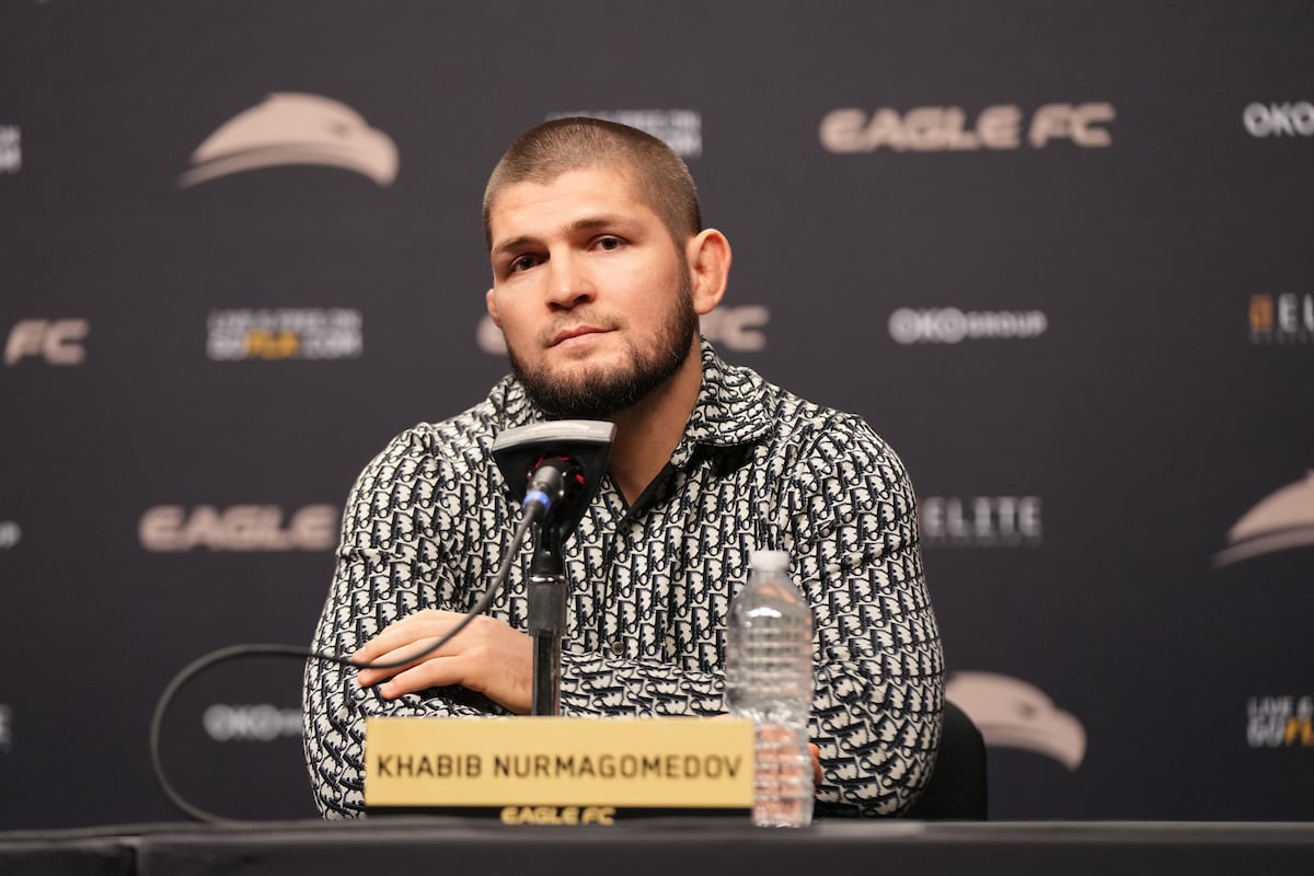 Khabib Nurmagomedov em coletiva de imprensa do evento Eagle FC