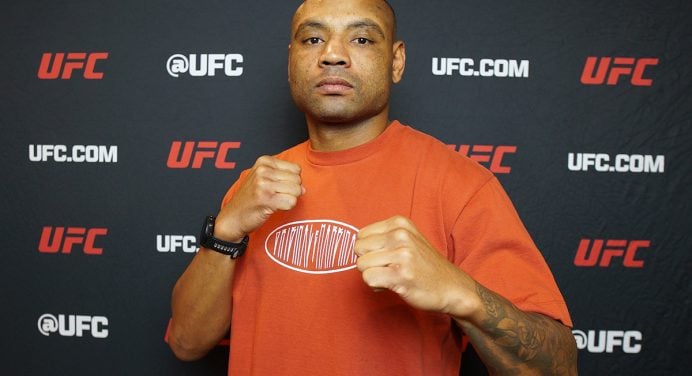 Cesinha Almeida promete mostrar versão “diferente” para temporada 2025 no UFC