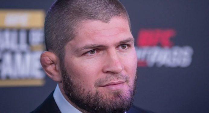 Companhia aérea se defende em nota sobre retirada de Khabib do voo