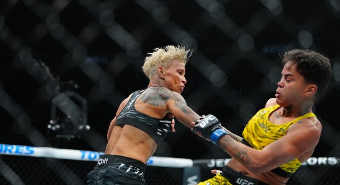 Amanda Lemos vence duelo de gerações contra Iasmin Lucindo no UFC 313