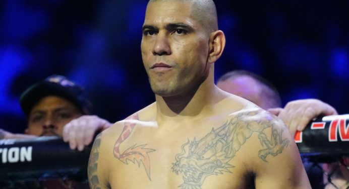 Fujão? Poatan acusa Ankalaev de evitar encontro nos bastidores e dispara: “Campeão de m***”