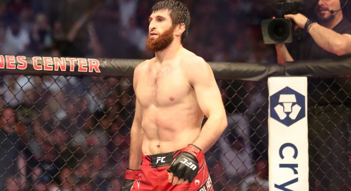 Ankalaev acusa Alex Poatan de mentir sobre encontro no PI: “Não o respeito mais”