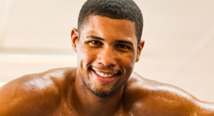 Boxe: Campeão olímpico, Hebert Conceição nocauteia e faz estreia dominante nos EUA