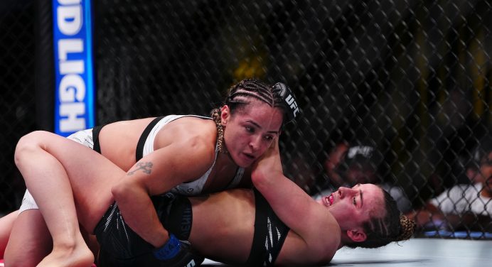 Com jiu-jitsu afiado, Talita Alencar domina rival e vence luta de abertura do UFC Vegas 105