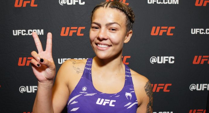 Luana Santos revela plano para realizar cirurgia plástica após luta no UFC