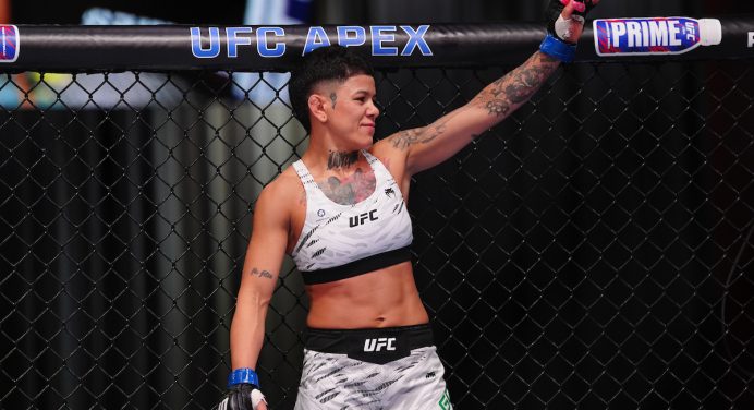 Denise Gomes atropela no UFC Vegas 106 e se aproxima do top 15