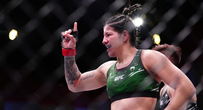 Após vitória, Ketlen Vieira mira perdedora de Julianna Peña vs Kayla Harrison no UFC
