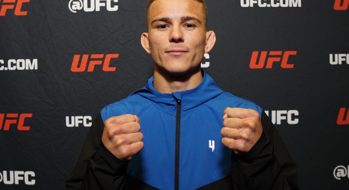 Funcionário padrão! Felipe Lima justifica postura proativa no UFC: “Caminho para subir rápido”