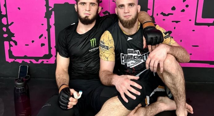 Parceiro de treinos de Islam Makhachev faz revelação sobre futuro do lutador