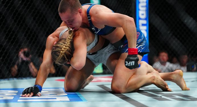 Rose Namajunas vence ex-parceira de treino no co-main event do UFC Atlanta
