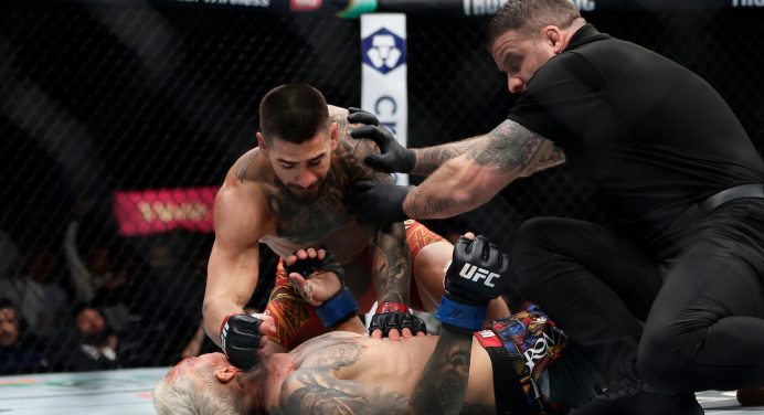Ex-campeão sugere que Do Bronx foi escolhido a dedo como rival de Topuria no UFC