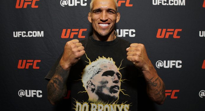 Charles Do Bronx revela sonho de enfrentar McGregor na Casa Branca: “Pelo dinheiro”