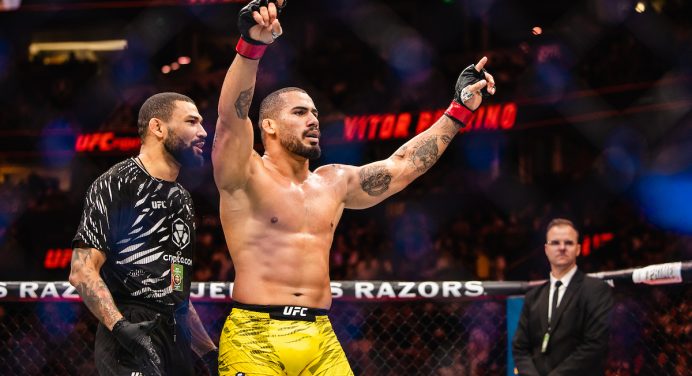 Vitor Petrino finaliza em estreia no peso-pesado e espanta má fase no UFC Nashville