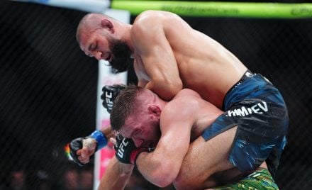 Khamzat Chimaev venceu Dricus du Plessis no UFC 319