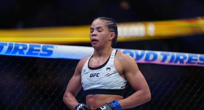 Dione Barbosa explica discussão com treinador da Fighting Nerds no UFC 319