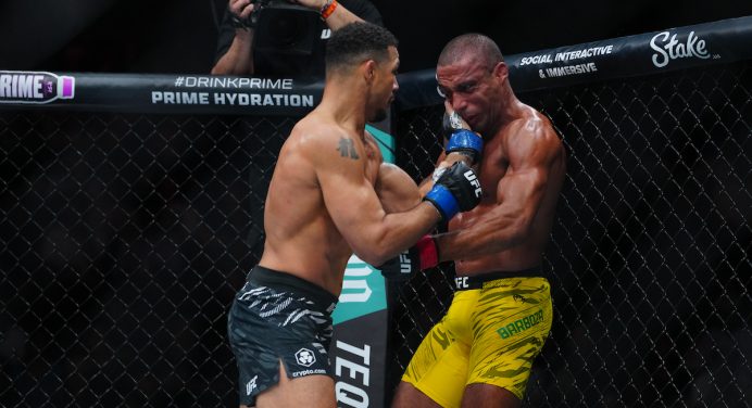 Edson Barboza é derrotado por Drakkar Klose em retorno ao peso-leve do UFC