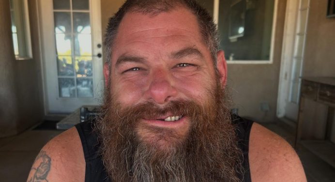 Syko Stu recebe alta do hospital após agressão brutal de Raja Jackson